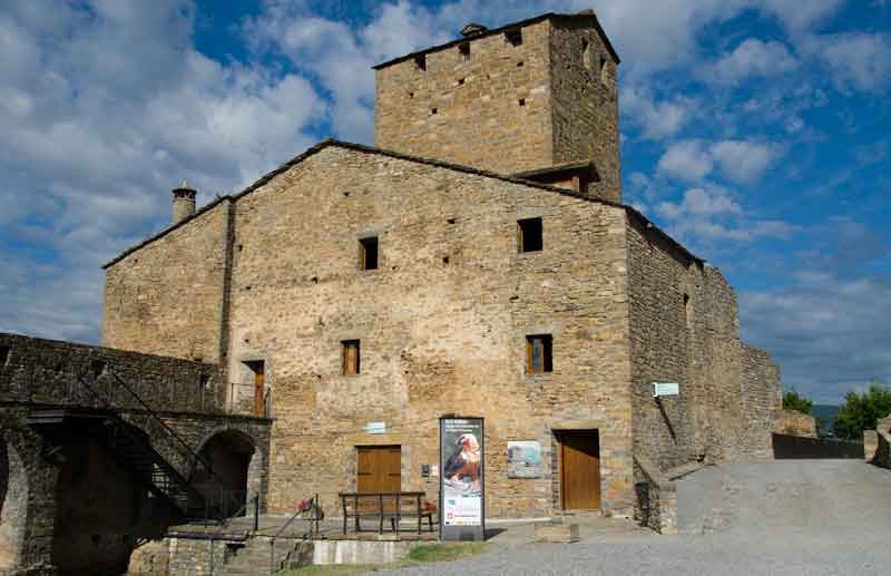 Huesca - Ainsa 23 - torre del Homenaje o Eco museo.jpg